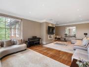 6 bedroom apartment for sale