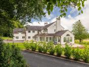 6 bedroom country house for sale
