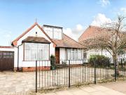 6 bedroom detached bungalow for sale