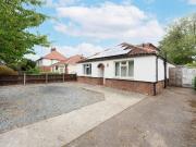 6 bedroom detached bungalow for sale in Earlham Green...