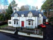 6 Bedroom Detached House