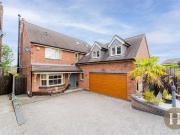 6 Bedroom Detached House