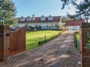 6 Bedroom Detached House