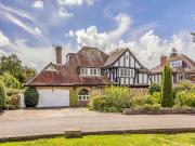 6 Bedroom Detached House