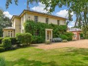 6 Bedroom Detached House