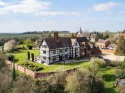 6 Bedroom Detached House