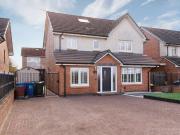 6 Bedroom Detached House