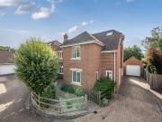 6 Bedroom Detached House