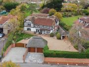 6 Bedroom Detached House