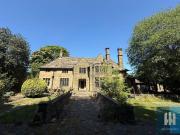6 bedroom detached house for rent in Birkby Road,...