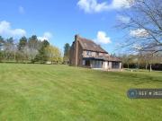 6 bedroom detached house for rent in Denstroude Lane,...