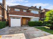 6 bedroom detached house for rent in Spencer Drive,...