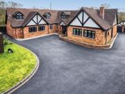 6 bedroom detached house for sale