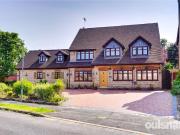 6 bedroom detached house for sale