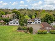 6 bedroom detached house for sale