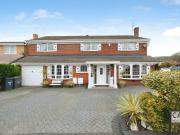 6 bedroom detached house for sale