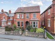 6 bedroom detached house for sale