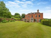 6 bedroom detached house for sale