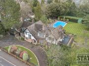 6 bedroom detached house for sale
