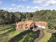 6 bedroom detached house for sale