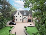 6 bedroom detached house for sale