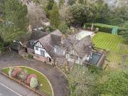 6 bedroom detached house for sale