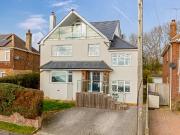6 bedroom detached house for sale