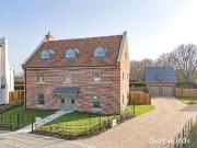 6 bedroom detached house for sale