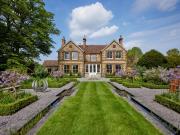 6 bedroom detached house for sale