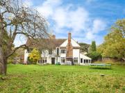 6 bedroom detached house for sale