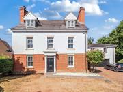 6 bedroom detached house for sale