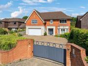 6 bedroom detached house for sale
