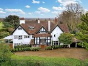 6 bedroom detached house for sale