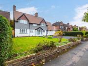 6 bedroom detached house for sale