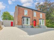 6 bedroom detached house for sale