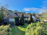 6 bedroom detached house for sale