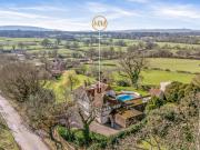 6 bedroom detached house for sale