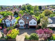 6 bedroom detached house for sale