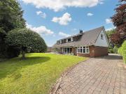 6 bedroom detached house for sale