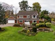 6 bedroom detached house for sale
