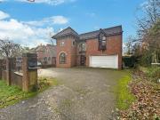 6 bedroom detached house for sale