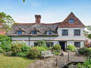 6 bedroom detached house for sale
