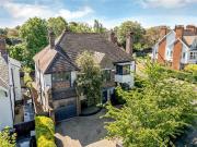 6 bedroom detached house for sale