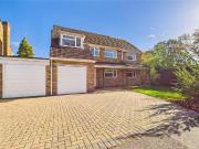 6 bedroom detached house for sale