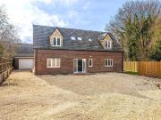 6 bedroom detached house for sale