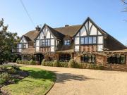 6 bedroom detached house for sale
