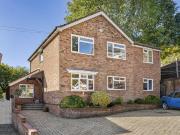 6 bedroom detached house for sale