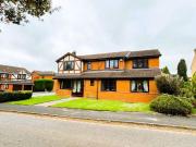 6 bedroom detached house for sale