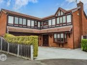 6 bedroom detached house for sale