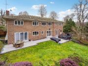 6 bedroom detached house for sale
